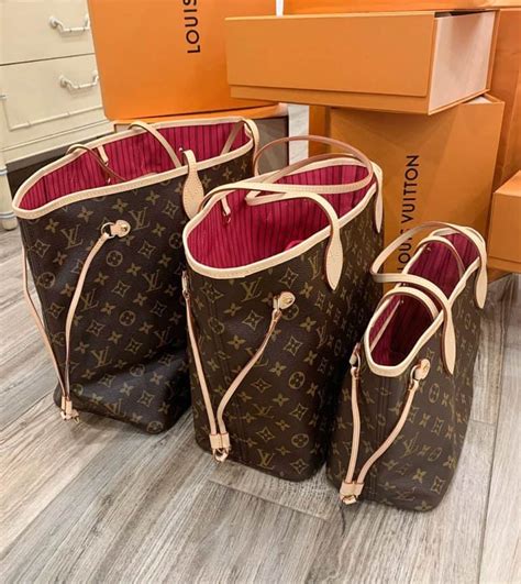 louis vuitton neverfull size